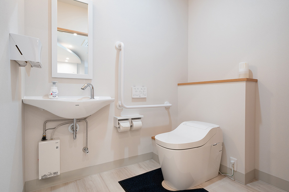 桶川市の整形外科、坂田東整形外科のトイレです